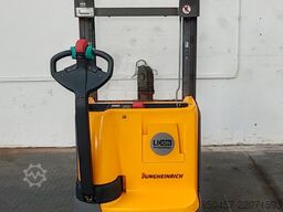 Jungheinrich EJC 112 LI ION 2.5m/ free lift/ 2051h