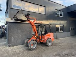 SCHÄFFER Wiellader Schaffer - 2436 - shovel - wiellader  - 2011 - bak - vorkenbord