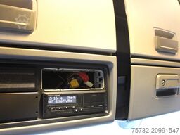 Renault T440   Kühlbox  Alu-Felgen   VollSpoiler   Navi