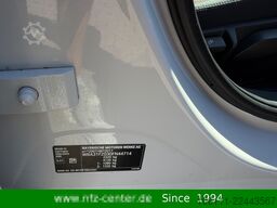 BMW 320d xDrive Touring M-Shadow Driving Assistant