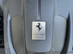 FERRARI Roma Coupe Schwarz