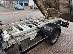 Mercedes-Benz 513 CDI, Crane Hiab 022-2 kipper