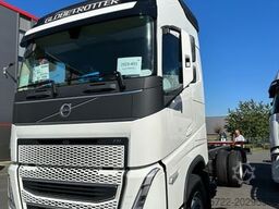VOLVO Volvo FH 460 6x2-4 Globetrott. Fahrgestell LAGER