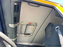 MAN TGX 26.360 / BaumaschinenTransport / 9 to Rampen