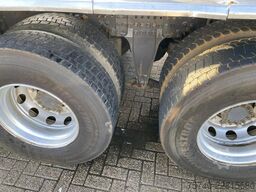 Volvo FM 370 + Euro 5 + Palfinger Z-Q170 Crane + 30to...