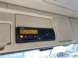 Volvo FM 370 + Euro 5 + Palfinger Z-Q170 Crane + 30to...