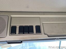 Volvo FM 370 + Euro 5 + Palfinger Z-Q170 Crane + 30to...