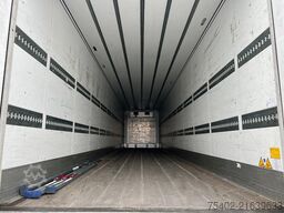 Schmitz Cargobull SCB*S3B / Frigo Trailer / Carrier Vector 1950 /...