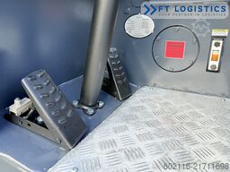 Combilift CB2500 GAS TRIPLEX 4900 FORK POSITIONER