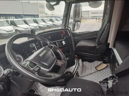 IVECO AS440T/P - AS440 T/P cabinato con ralla