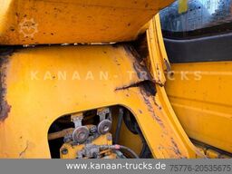 KOMATSU PC 210 LCD-8