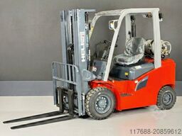 Heli CPYD25-G3- GAS 2,5t 4,7m Hub - KUBOTA - Garantie