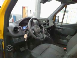 MERCEDES-BENZ eSprinter 312 DHL Regal KEP-Ausbau