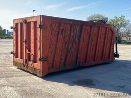  CONTAINER SCARRABILE USATO A CIELO APERTO CON GRU