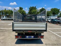 Nissan NT 400