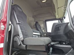 IVECO S-WAY AD440S48