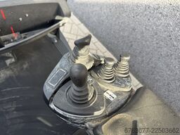 LINDE H25T Triplo 550 Freelift / Sideshift / Vorkversteller LPG 2007