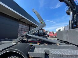 Volvo FM 420 FM 420 8x4 HMF 5020 K8 + Joab Haakarm co...