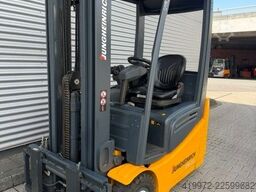 Jungheinrich EFG215