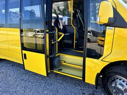 MERCEDES-BENZ Sprinter 20+20 Linienbus Niederflur Rollstuhl