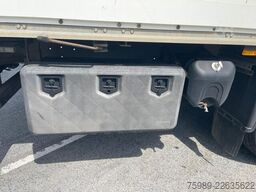 Schmitz Cargobull SAF AXLES, DISC BRAKES, VERY GOOD TIRES