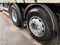 DAF XF 105.410 + EURO 5 + 6X2 + LIFT + MANUAL