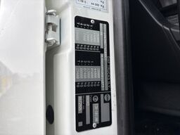 DAF XF 105.410 + EURO 5 + 6X2 + LIFT + MANUAL