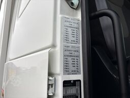 DAF XF 105.410 + EURO 5 + 6X2 + LIFT + MANUAL