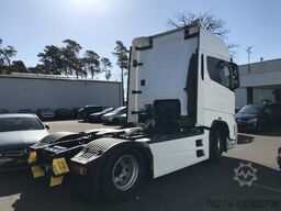 Ford Trucks 4x2 Standard SZM.