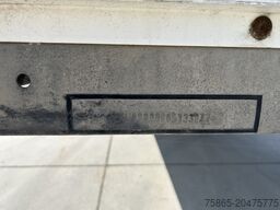 Schmitz Cargobull SCB S3B / Box Trailer / BPW Drum / NL Trailer