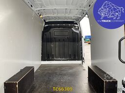 Nissan Interstar 130.35 L2H2