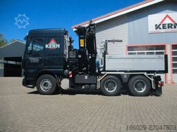 DAF XF 6x4 mit Kran und Space Cab