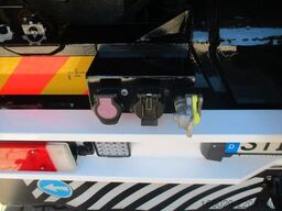 DAF XF 6x4 mit Kran und Space Cab