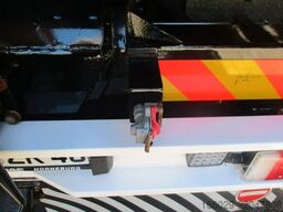 DAF XF 6x4 mit Kran und Space Cab