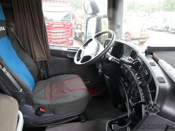 Scania R 400 6x2 closed box in combo with trailer