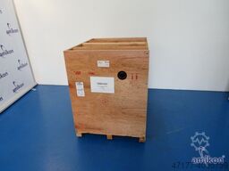 ULVAC Model LR600