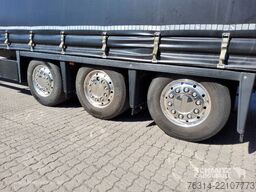 Schmitz Cargobull Curtainsider Mega Getränke