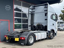 IVECO S-WAY AS440S48 ACC Intader NAVI 2xTank Leder E6d