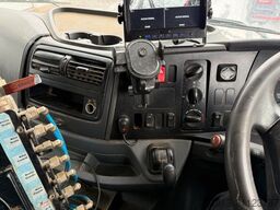 MERCEDES-BENZ Axor 1833 Kehrmaschine VAL?air HD 200 - Bar 9 m³