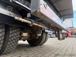 MERCEDES-BENZ Axor 1833 Kehrmaschine VAL?air HD 200 - Bar 9 m³