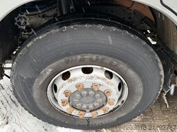 MERCEDES-BENZ Axor 1833 Kehrmaschine VAL?air HD 200 - Bar 9 m³