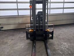 Jungheinrich EFG216k Triplex Lithium