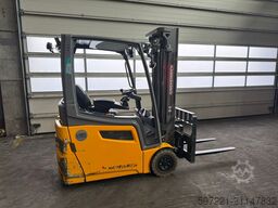 Jungheinrich EFG216k Triplex Lithium