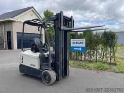 Crown SC5340-1.6 triplo mast met freelift