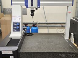 Mitutoyo Crysta-Plus M544