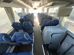 MAN R 08 Lion's Coach