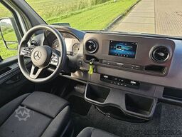 MERCEDES-BENZ SPRINTER 317 L2H2 RWD Automaat Airco Mbux Camer...