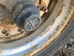 KOTSCHENREUTHER Plateau mit Holzrungen