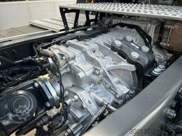 Mercedes-Benz Arocs 4058 AS 6x6 Tractor Head 180T Push Pull E...