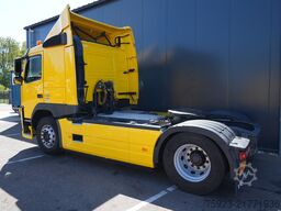 Volvo FM 330 tractor unit